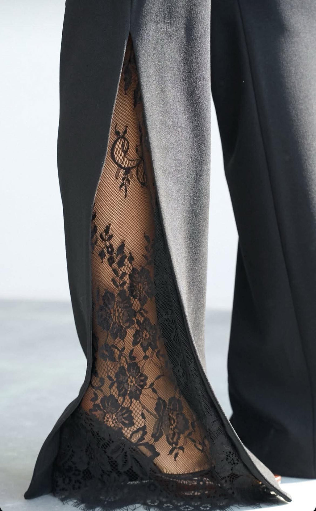 Classic black pants with lace