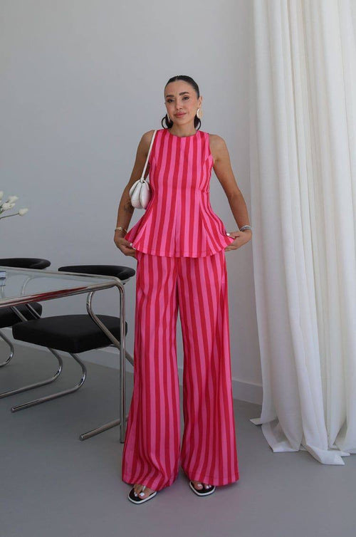 Chic and Comfy Coloured Set