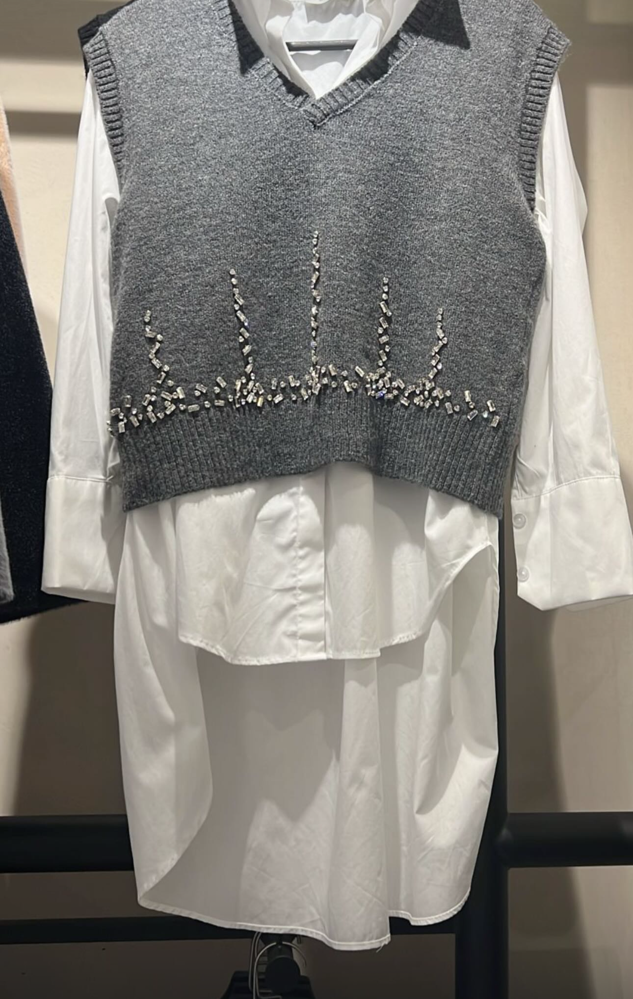 Stones Embroidered Triko Vest