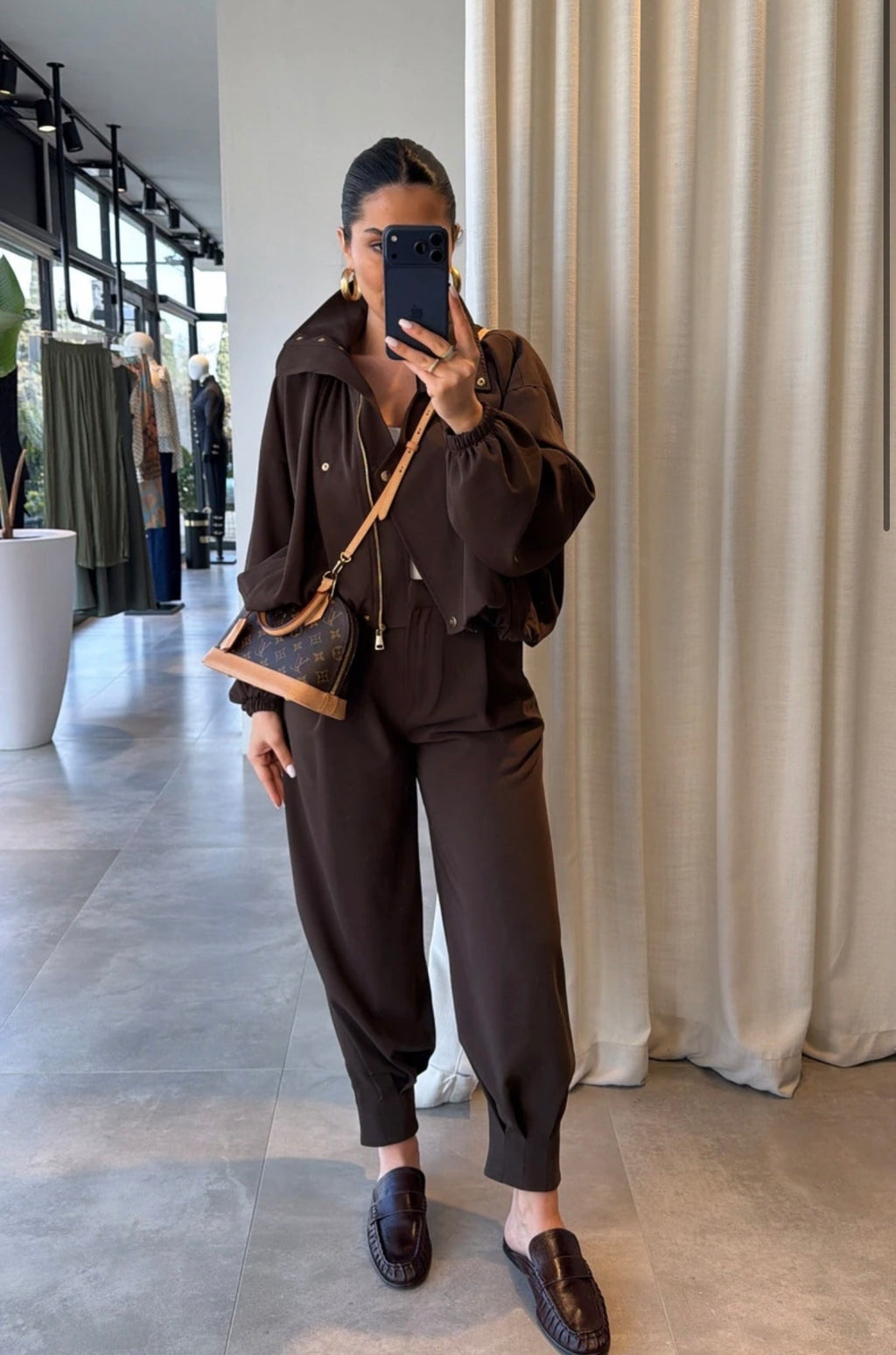 color_Brown