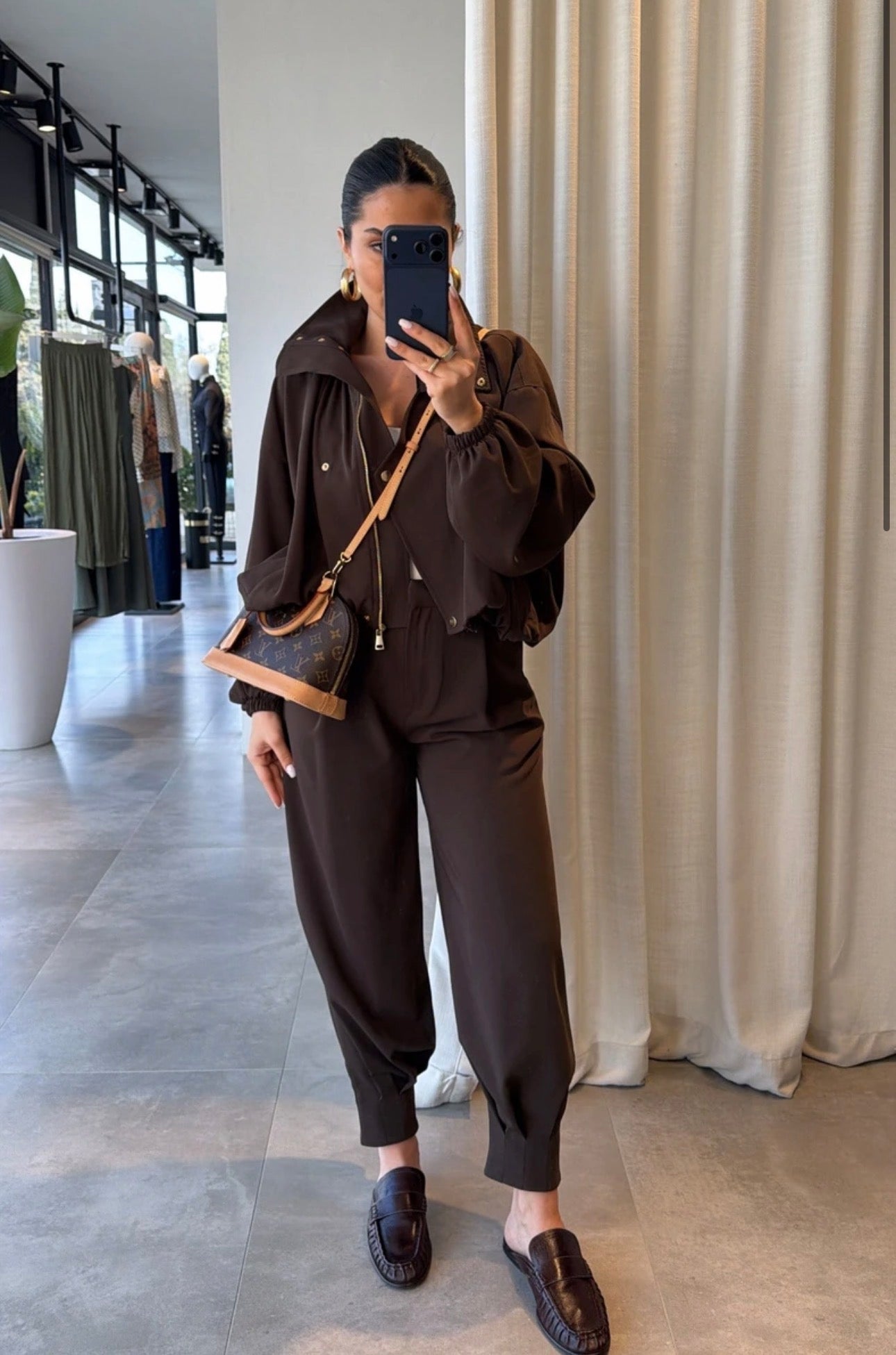 color_Brown
