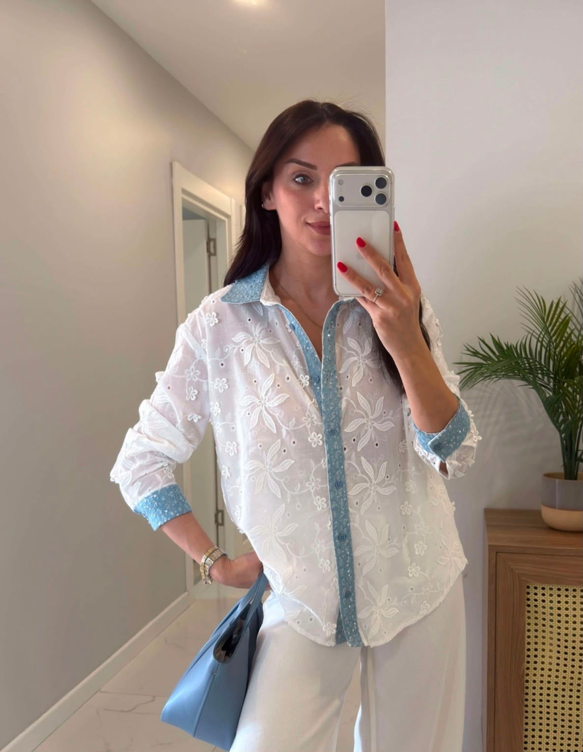 White shirt with denim